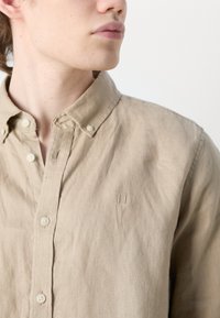 Les Deux KRISTIAN SHIRT - Chemise - dark sand