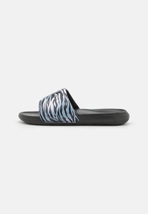 VICTORI ONE SLIDE PRINT - Mules - black/metallic silver