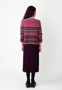 Ivko O-NECK PATTERN - Kardigan - plum