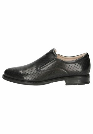 Chaussures noires à enfiler avec une tige en cuir perforé, bout arrondi et une semelle en caoutchouc lisse légèrement surélevée. Design minimaliste pour un enfilage facile.