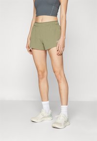 New Balance SHORT - Träningsshorts - dark olivine