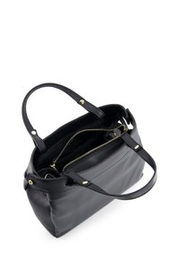 Sac à main en cuir noir avec une surface texturée, équipé de quincaillerie dorée, de doubles poignées et de plusieurs compartiments zippés.