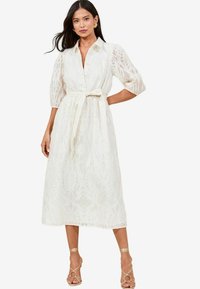 REGULAR FIT -  BELTED   - Vestido camisero - white