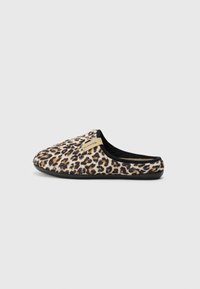 Slippers - leopard