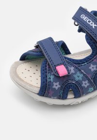 Geox WHINBERRY  - Sandali da trekking - navy/fuchsia