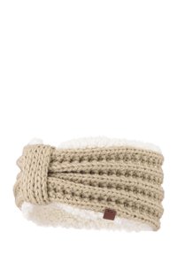 Gehaakte hoofdband in beige met een dikke gevlochten struktuur. Gevoerd met zachte witte nepbont en voorzien van een klein leren label voor branding.