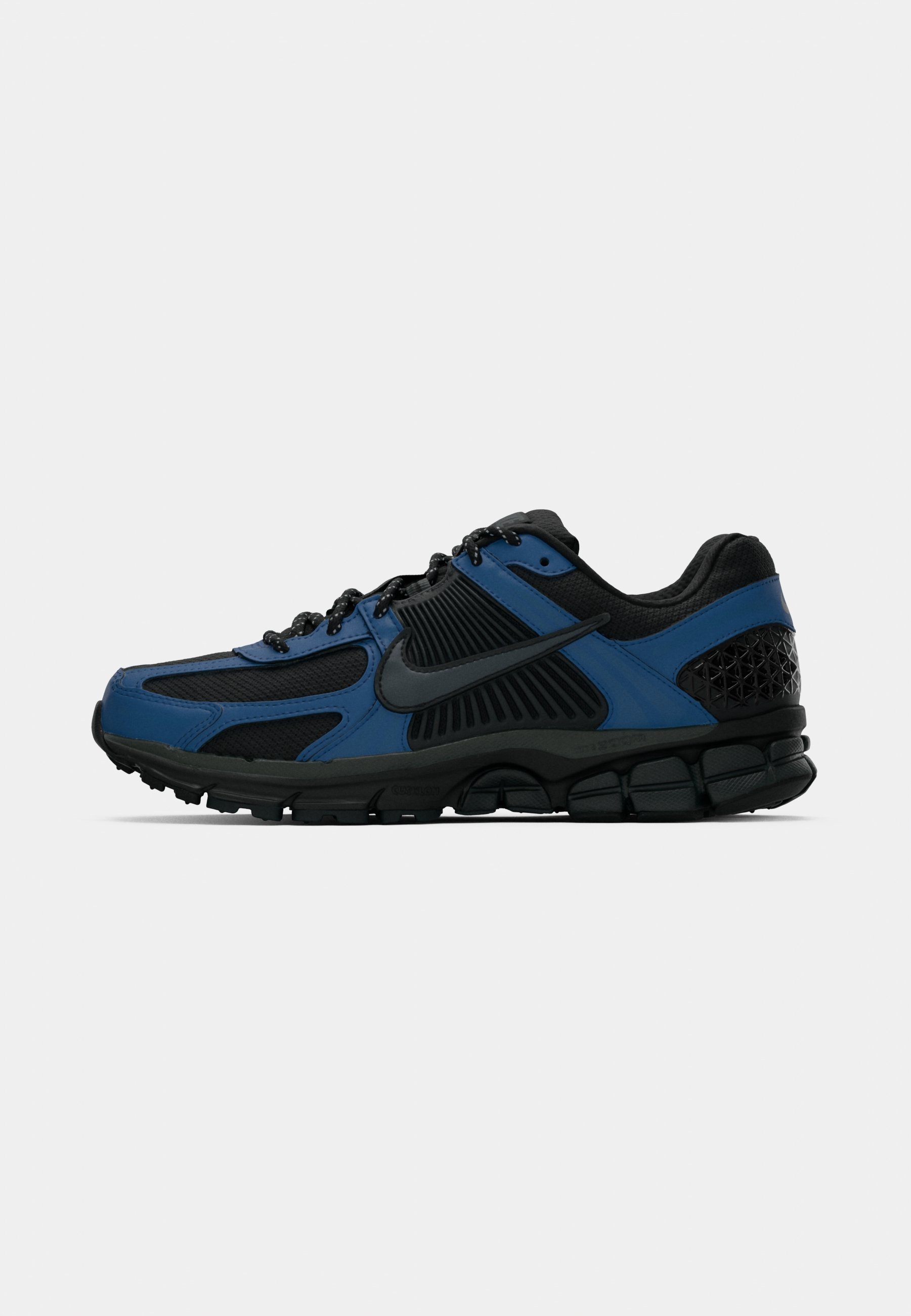 Nike Sportswear ZOOM VOMERO 5 REFLECT - Sneakers laag - black/star