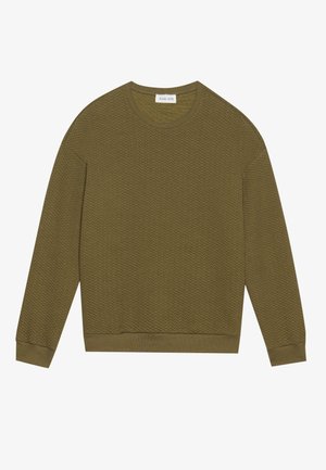 Olivově zelený svetr s dlouhým rukávem a texturovaným herringbone vzorem, kulatým výstřihem a žebrovanými manžetami a lemem. Jednoduchý, volný střih.