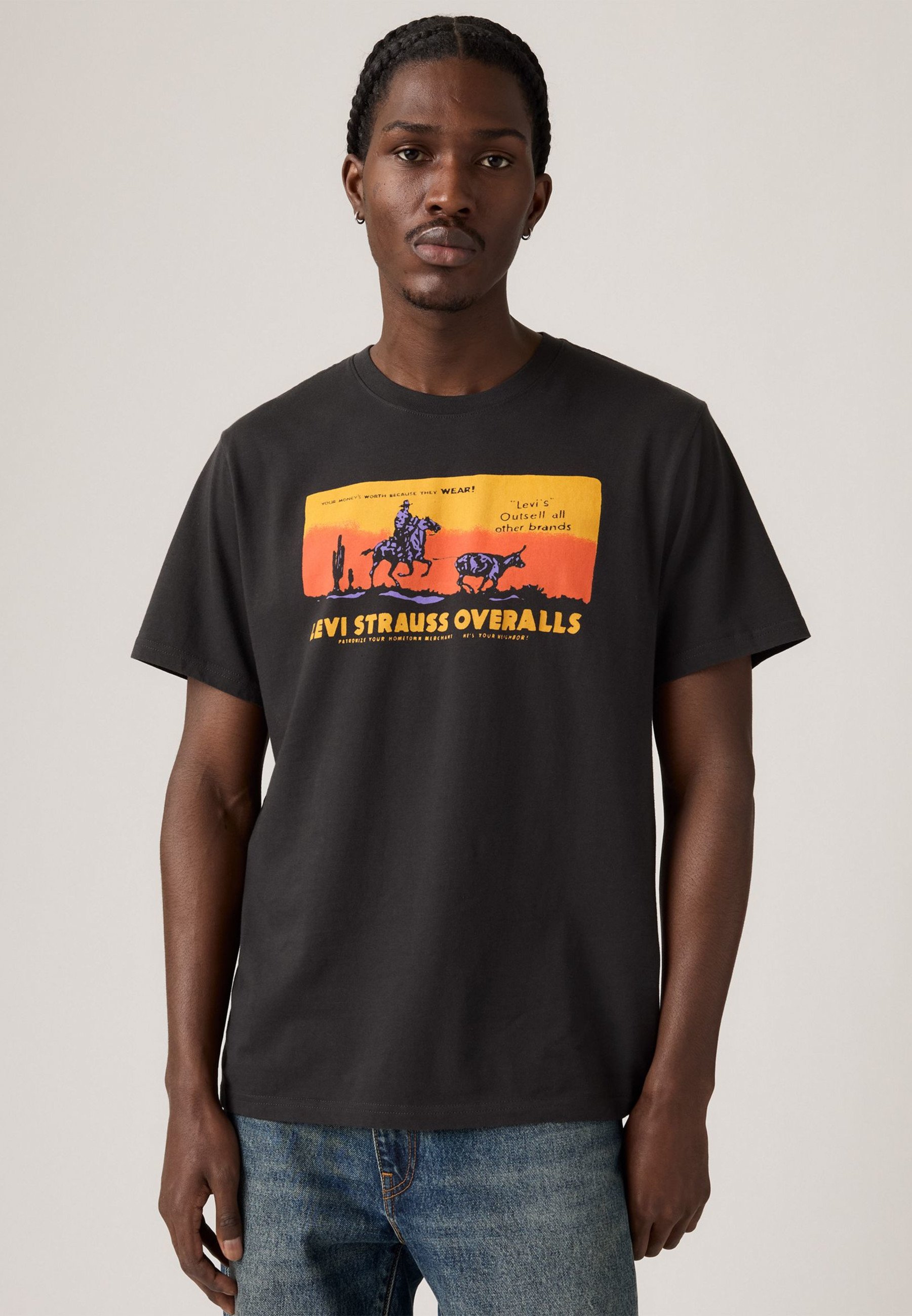 Levis Shirt Camiseta Levis Negra Y Dorada LEVIS BLACK LARGE GOLD