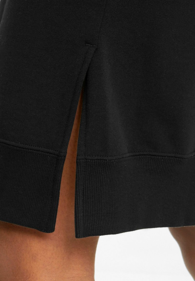 Damen Sportbekleidung | Puma KVINDE Freizeitkleid puma black/schwarz - LB25623 Damen Sportbekleidung | Puma KVINDE Freizeitkleid puma black/schwarz - LB25623
