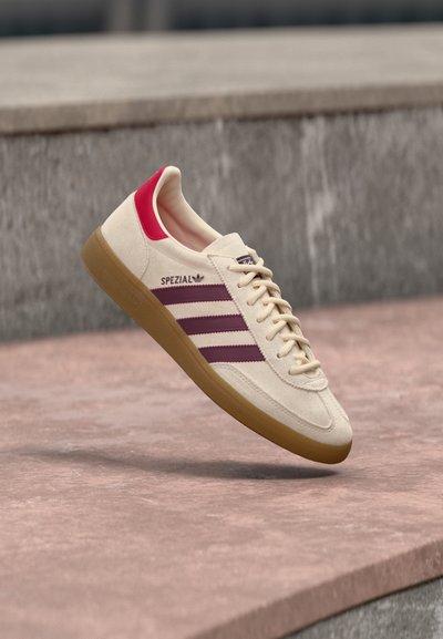 adidas Originals HANDBALL SPEZIAL OLYMPIQUE LYON Schoen