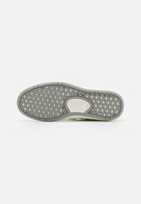 Vans LOWLAND UNISEX - Sapatilhas - marshmallow/drizzle