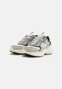 Fila COLLENE - Baskets basses - nimbus cloud