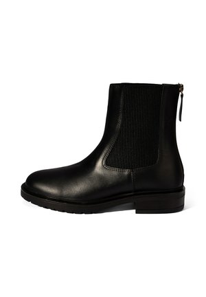 Stiefelette - black