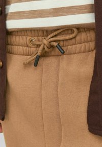 Jack & Jones JPSTGORDON JJBRADLEY - Dresside alumine osa - otter