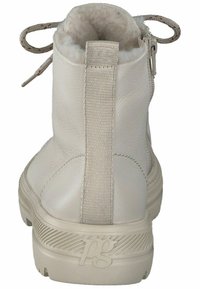 Jasnoszare botki sięgające kostki z gładkiej skóry, z podszewką z sztucznego futra i elastycznymi bocznymi panelami. Posiadają teksturowaną podeszwę i uchwyt do zakupu.