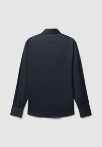 Dunkelblauses Langarmshirt mit Kragen, ausgestattet mit geknöpften Manschetten und einer glatten, matten Textur. Rückansicht ohne sichtbare Muster.