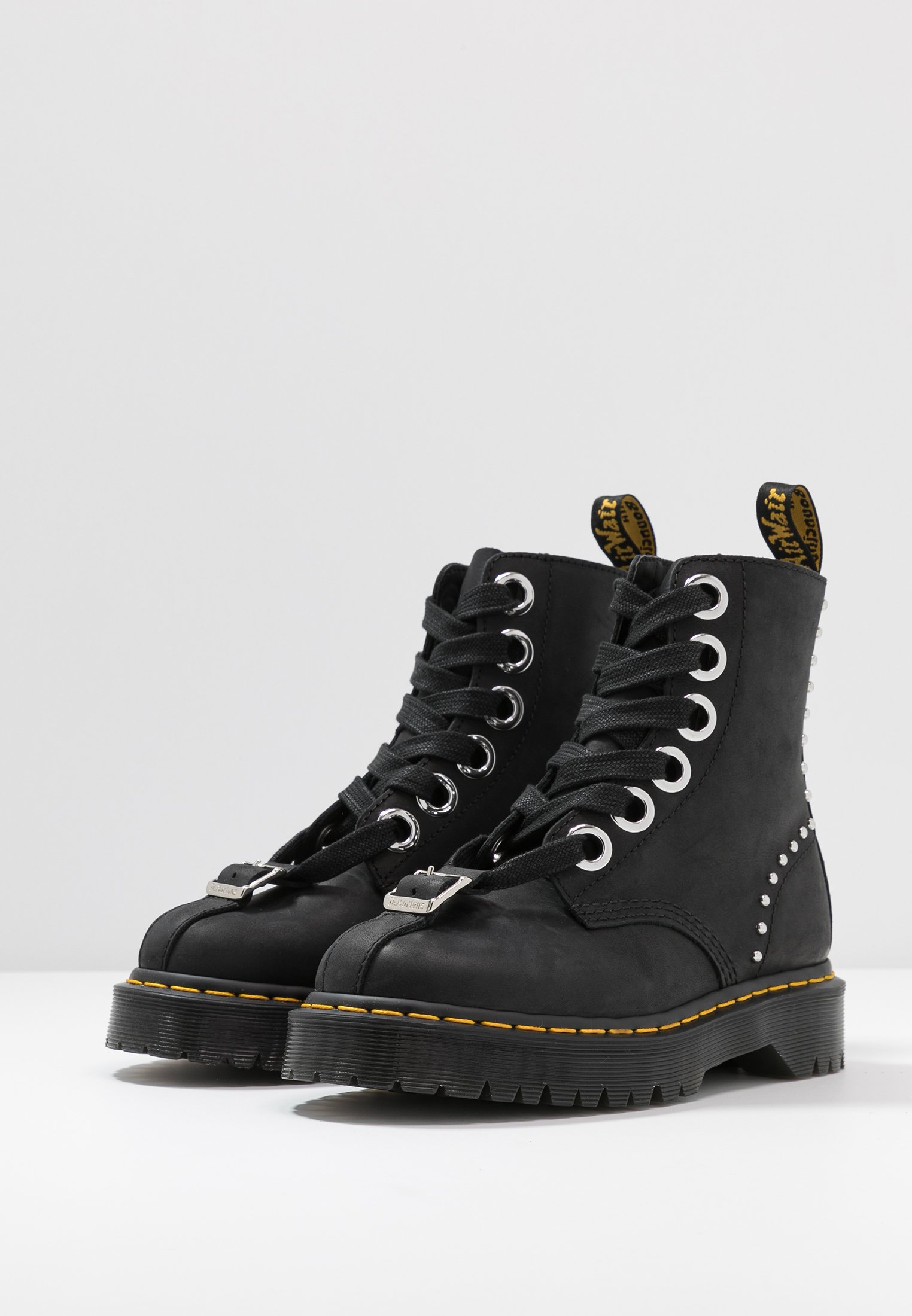 dr martens gomez