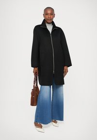 Filippa K DAFINA COAT - Kratek plašč - black
