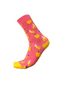 Różowa skarpetka do kostki z żółtymi wzorami banana oraz żółtym palcem i piętą. Wykonana z elastycznego materiału dla wygodnego noszenia.