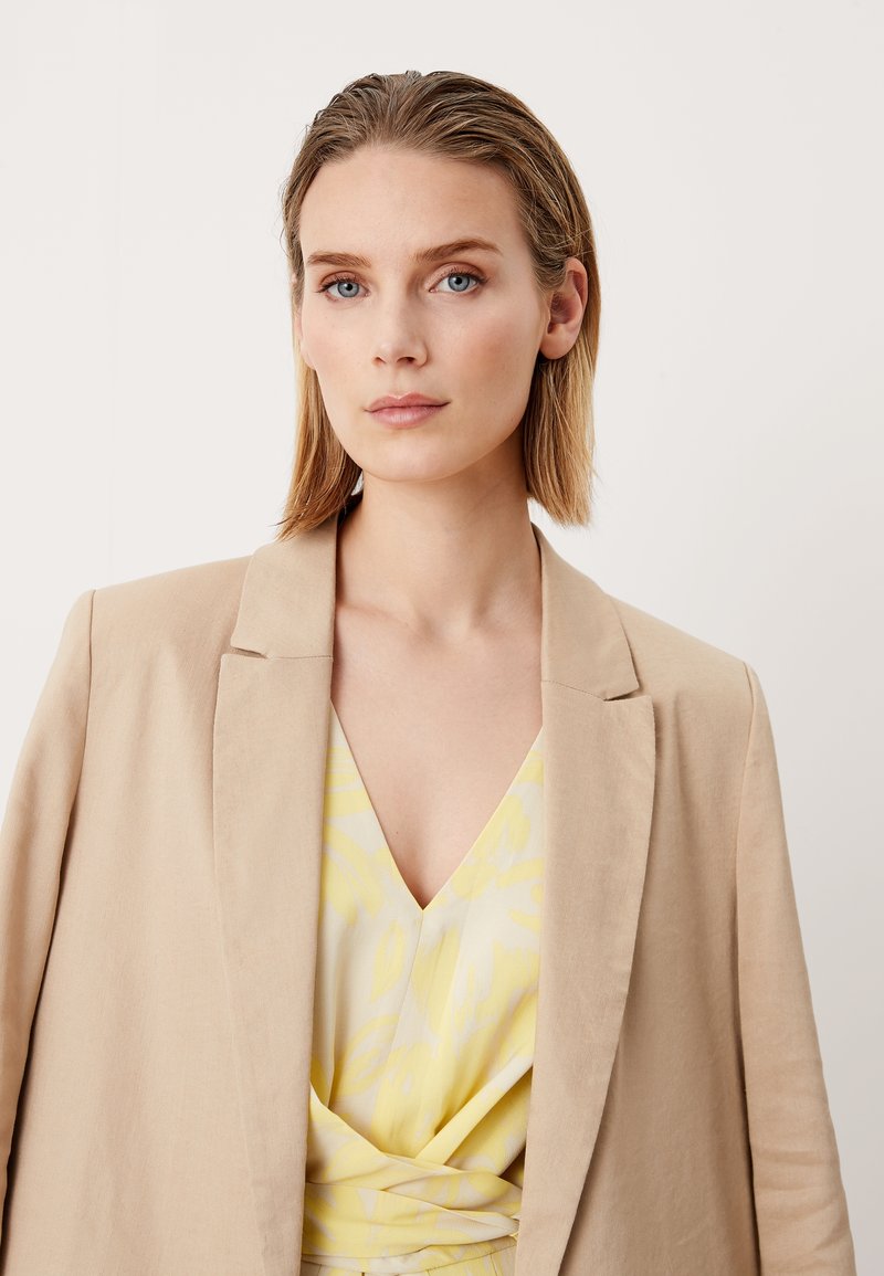 Damen Leichte Jacken | s.Oliver BLACK LABEL Blazer beige - XT87892 Damen Leichte Jacken | s.Oliver BLACK LABEL Blazer beige - XT87892