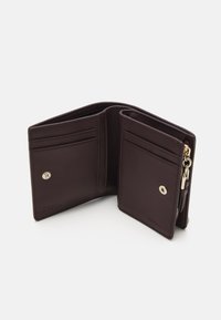Furla NUVOLA S COMPACT WALLET L ZIP - Piniginė - chianti