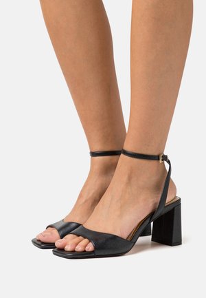 Buffalo APRIL NEAT - Sandals - pearl black tts