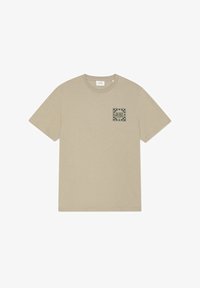 Избран, dark sand