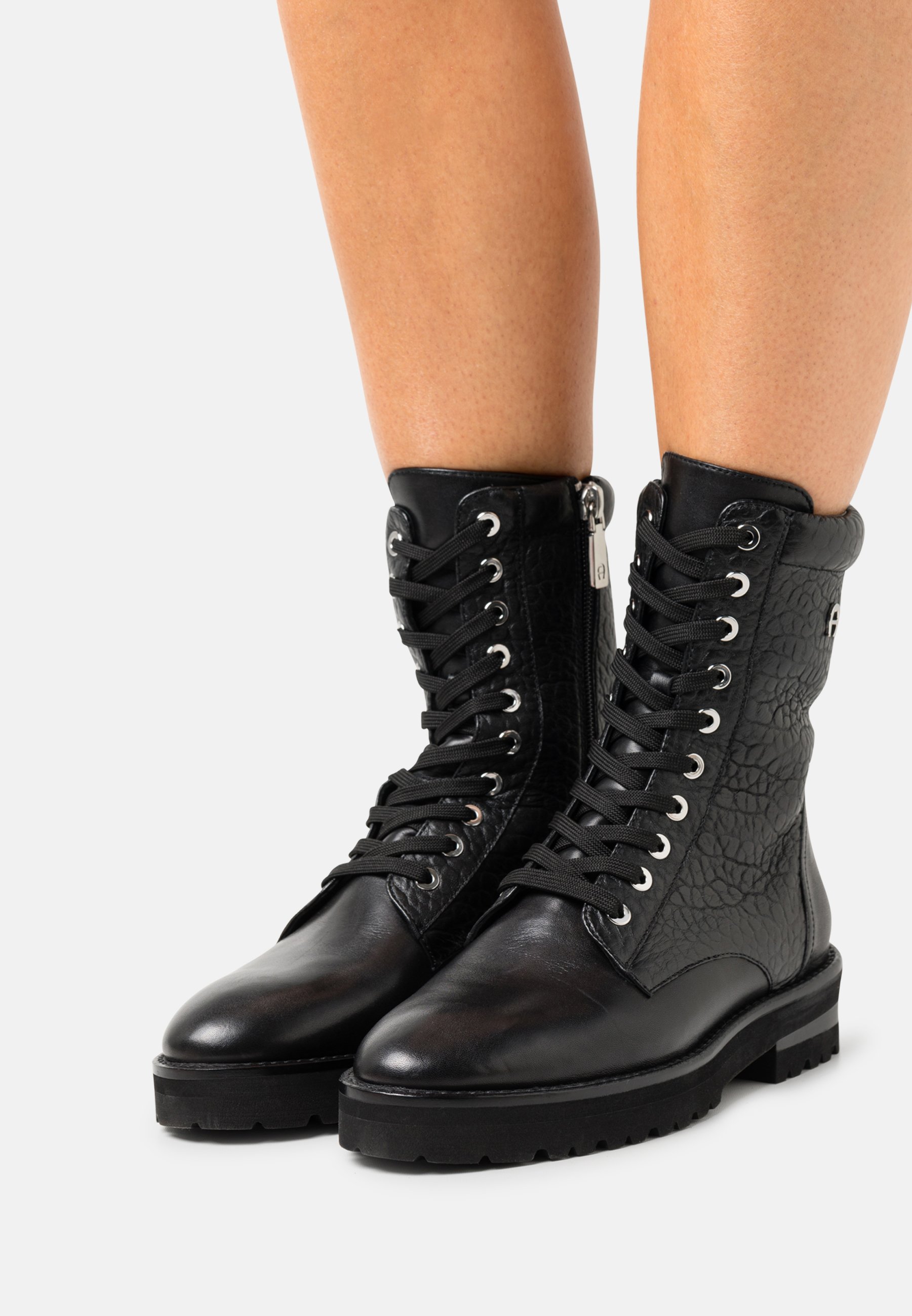 aigner boots