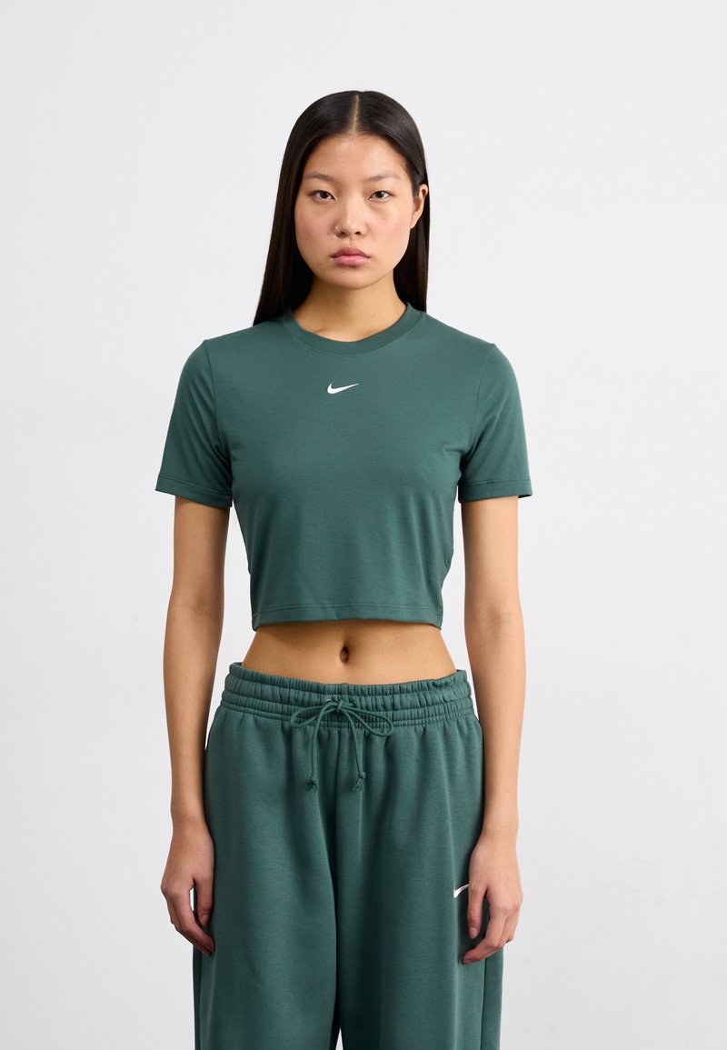 Nike Sportswear Navadna majica - vintage green/white