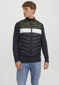 Jack & Jones HERO BODYWARMER COLLAR - Chaleco - rosin
