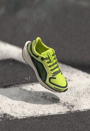 AIR ZM PEGASUS 41 GTX - Løbesko til landevejen - cyber/seaweed/light lemon twist/phantom