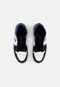 Jordan Air 1 Mid Sneakersy Wysokie White Racer Blue Black Bialy Zalando Pl
