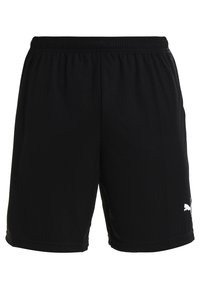 Schwarze Sportshorts aus leichtem Stoff, mit einem elastischen Bund und einem weißen Logo auf der unteren rechten Seite. Glatte Textur.