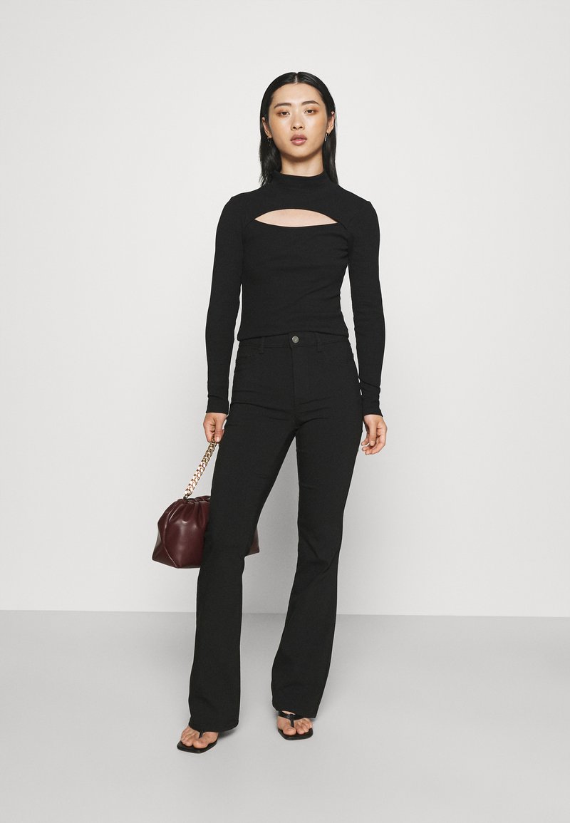 Damen Kleider | Pieces Petite PCHIGHSKIN FLARED PANT Stoffhose black/schwarz - EU64708 Damen Kleider | Pieces Petite PCHIGHSKIN FLARED PANT Stoffhose black/schwarz - EU64708
