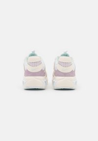 Nike Sportswear ZOOM AIR FIRE - Joggesko - pearl white/white/pale ivory/iced lilac/barely green