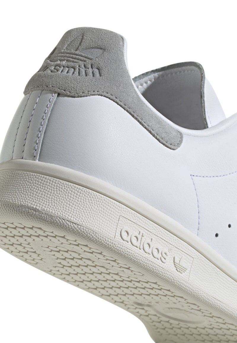 adidas Originals STAN SMITH - Trainers - ftwr white/ftwr white/mgh solid  grey/white - Zalando.co.uk