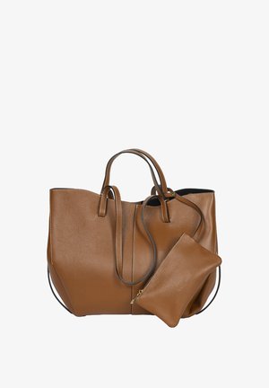 Brązowa torebka typu tote z fakturowanej skóry z dwoma uchwytami i osobną małą saszetką. Posiada miękką teksturę i kontrastujące czarne wnętrze.