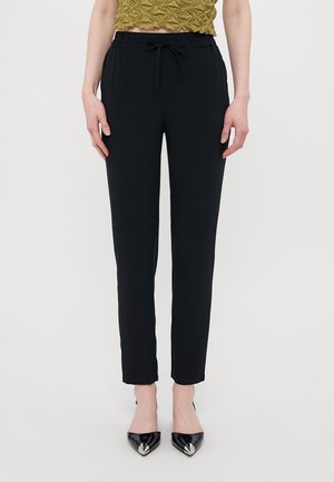 VMEASY PANTS - Bukse - black