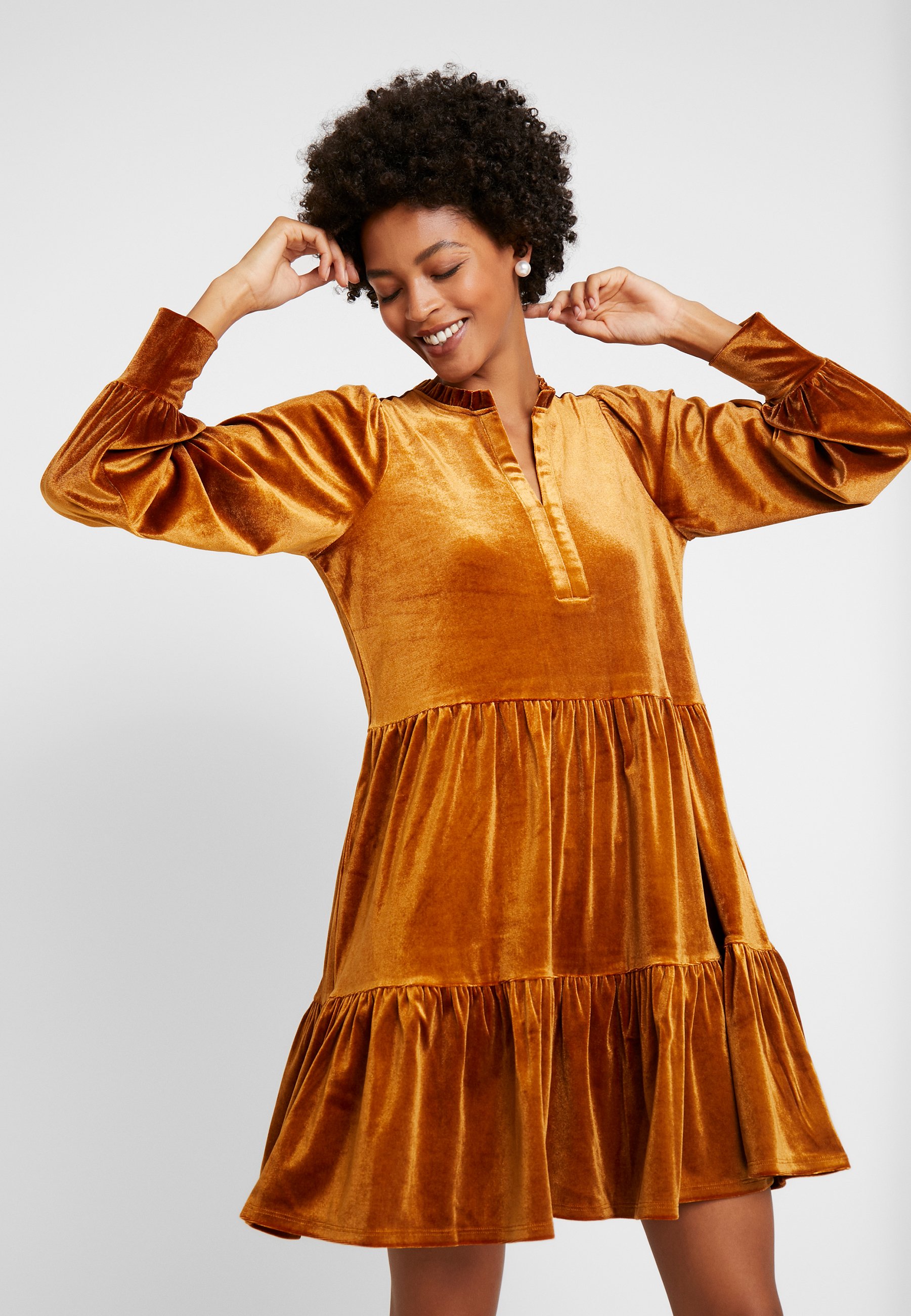 viggase dress