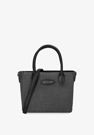 Schwarze geflochtene Handtasche mit zwei Griffen und Schulterriemen, vorne in der Mitte mit einer "pierre cardin" Logoplakette.