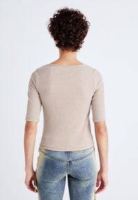 Levi's® Jednoduché tričko - light brown