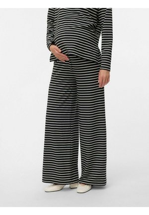 Stripet graviditetsloungewear sæt i sort og hvid, der inkluderer en langærmet top og brede bukser, lavet af blød, strækbar stof.
