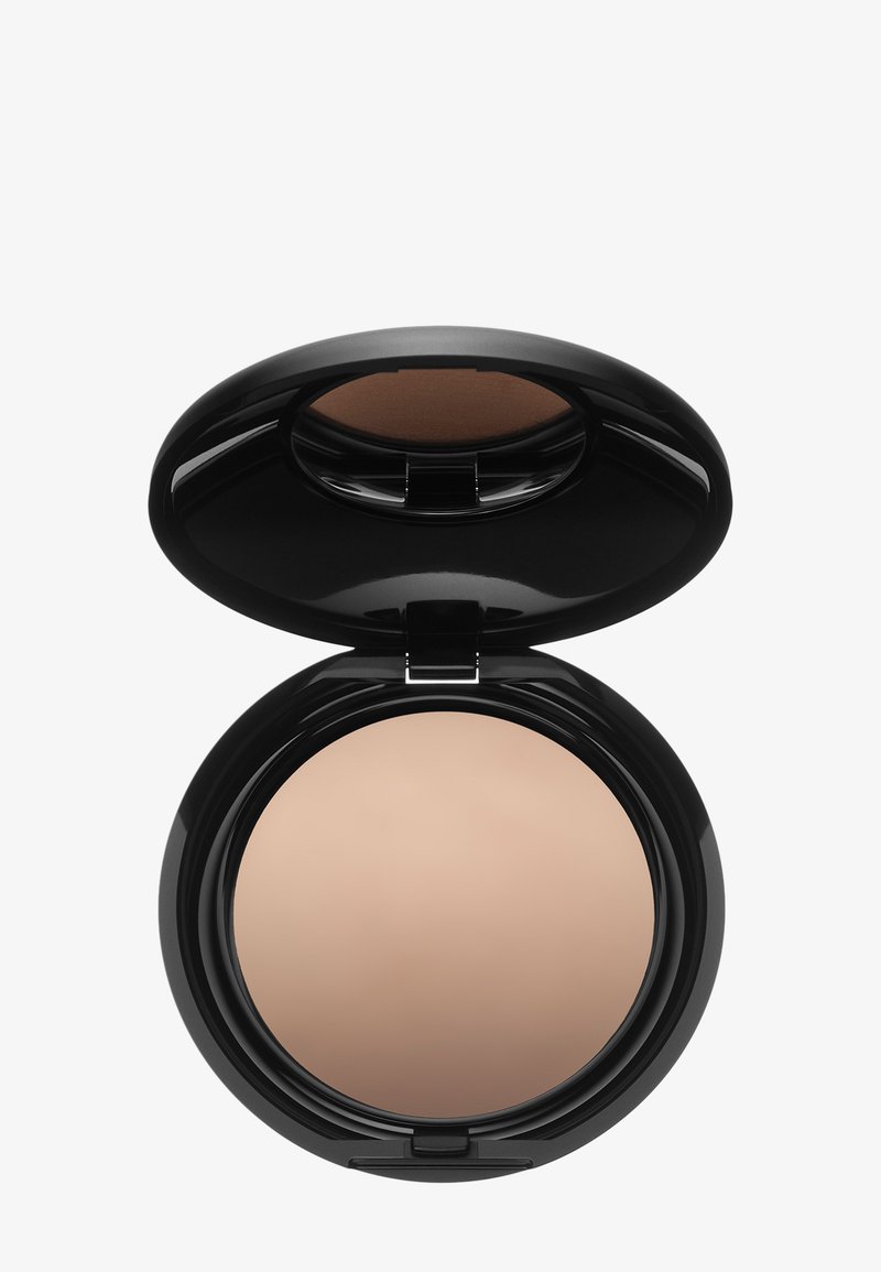 PAT McGRATH LABS - SKIN FETISH: SUBLIME PERFECTION BLURRING UNDER-EYE POWDER - Cipria - MEDIUM, Ingrandire