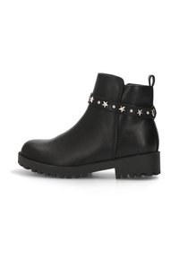 Botas de tobillo negras de suave cuero sintético, con una correa decorada con estrellas y una suela baja y resistente para mayor tracción.