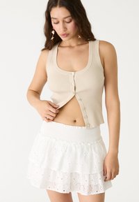 Stradivarius - FLOWING WITH EMBROIDERY - A-line skirt - white Thumbnail Image 1