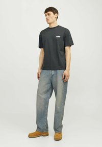 Jack & Jones JORVESTERBRO BACK SS CREW NECK  - Print T-shirt - forest river