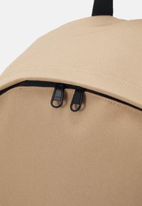 Carhartt WIP JAKE BACKPACK UNISEX - Rucksack - peanut