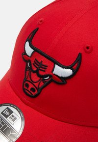 New Era TEAM SIDE PATCH 9FORTY® UNISEX - Cap - red