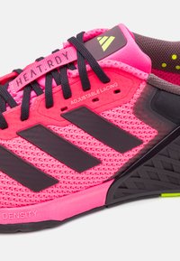 adidas Performance DROPSET 3 UNISEX - Chaussures fitness - lucid pink/semi blue/shadow fig
